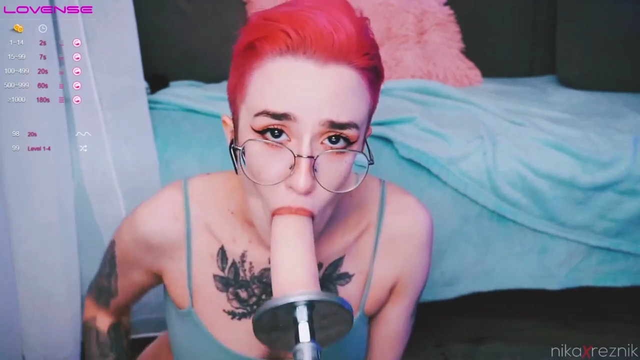 Cute girl gives a blowjob to a sex machine porn video